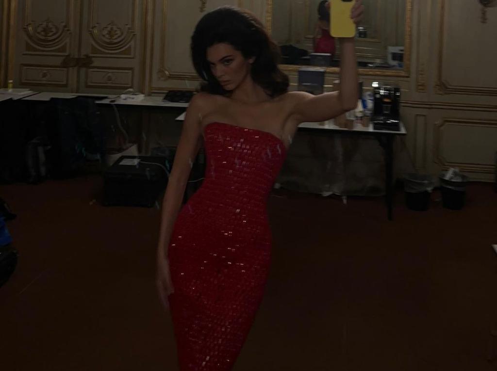 Kendall Jenner Trolled For Runway Walk At Paris Fashion Week