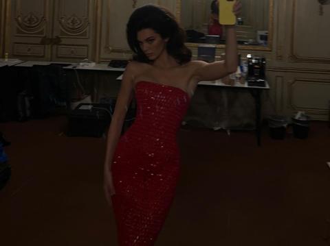 kendall jenner paris fashion week runway walk hate