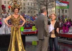 2011__03__Bette_Midler_Priscilla_March18newsnea 300×213.jpg