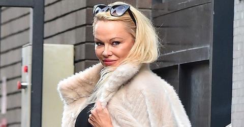 Pamela anderson kim kardashian fur wide