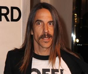 2011__08__Anthony Kiedis Red Hot Chilli Peppers Aug30newsbt 300×295.jpg