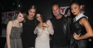 2011__03__NYLONg 300×156.jpg