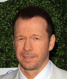 2010__10__wenn2942523 215×300.jpg