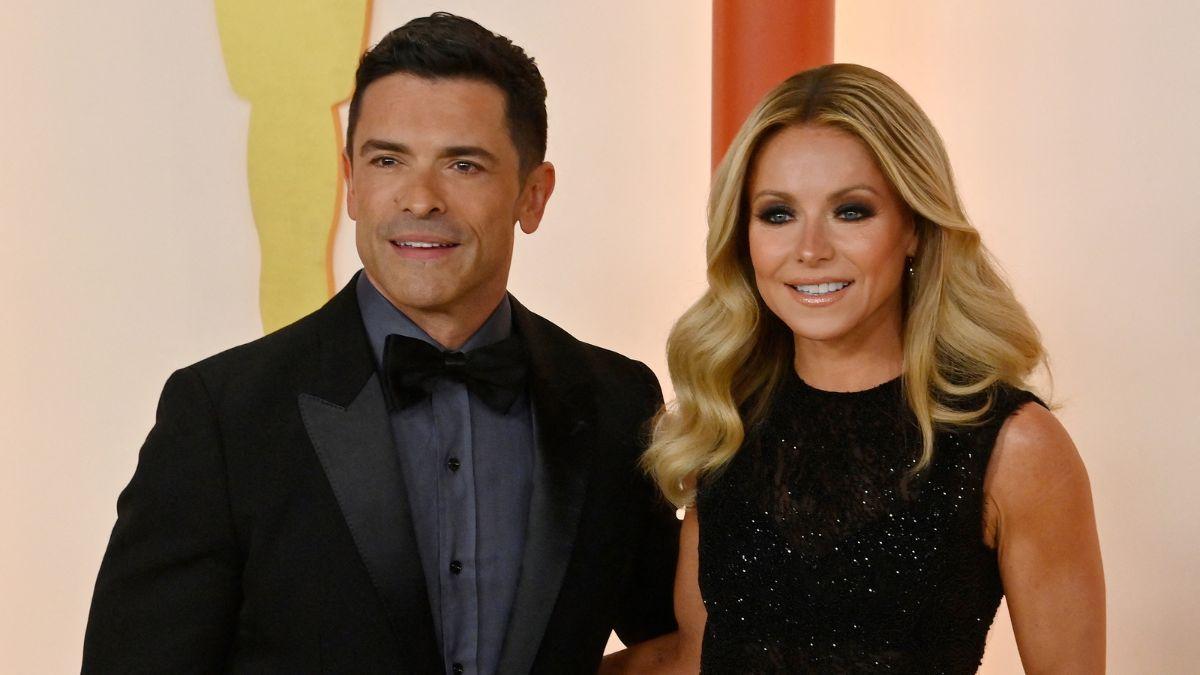 Image of Kelly Ripa and Mark Consuelos share three kids.