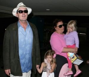 2010__05__Charlie_Sheen_May5news 300&#215;260.jpg