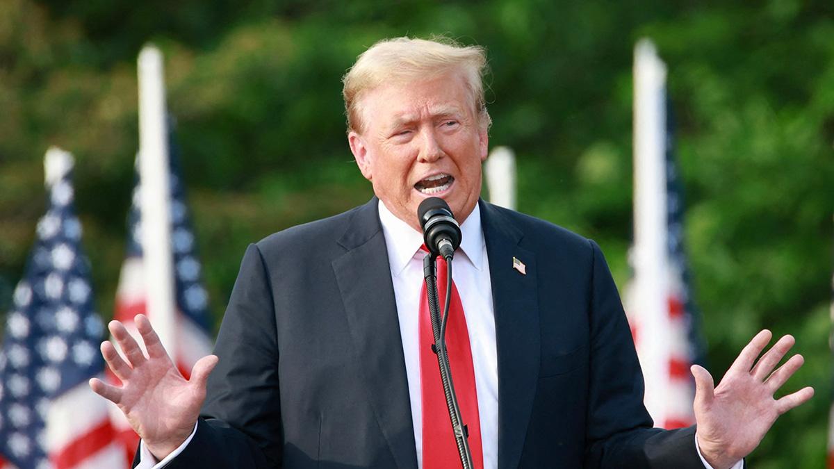 Photo of The president's lack of sleep at night has led to him seemingly dozing off during meetings.