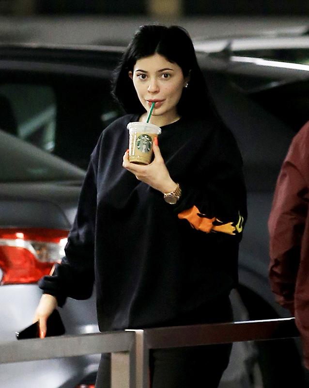 Exclusive&#8230; Kylie Jenner Stops By Starbucks In Beverly Hills