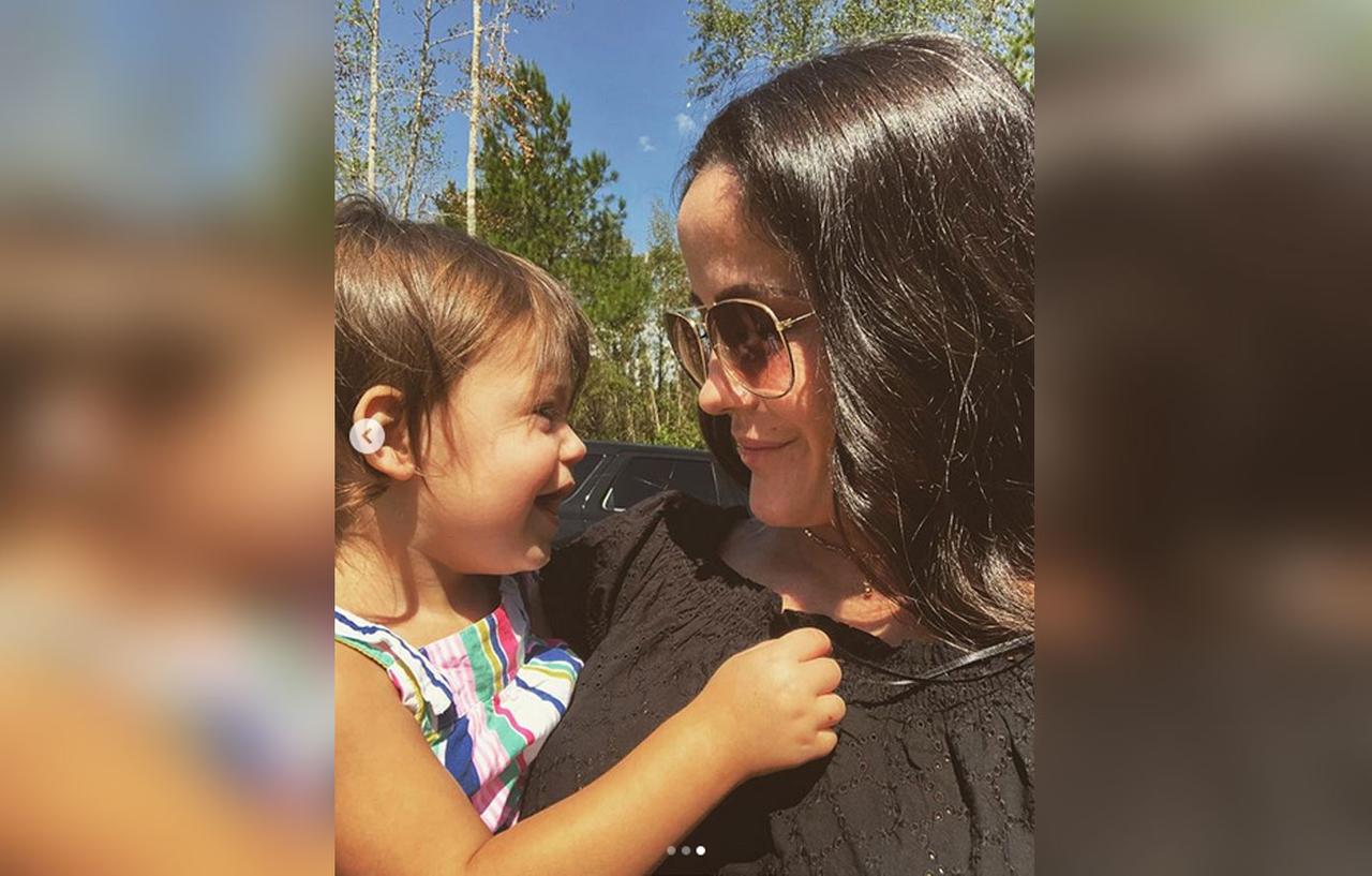 Jenelle Looks So Plastic Evans Looks Unrecognizable In New Photos