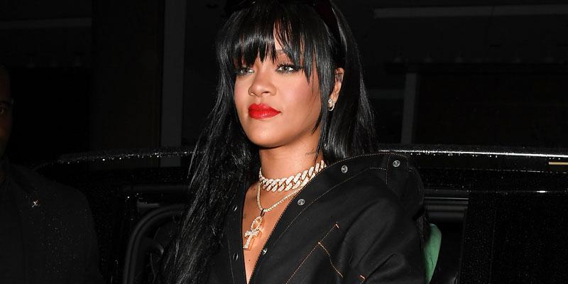 Rihanna Hides Stomach In Paris Amid Pregnancy Rumors