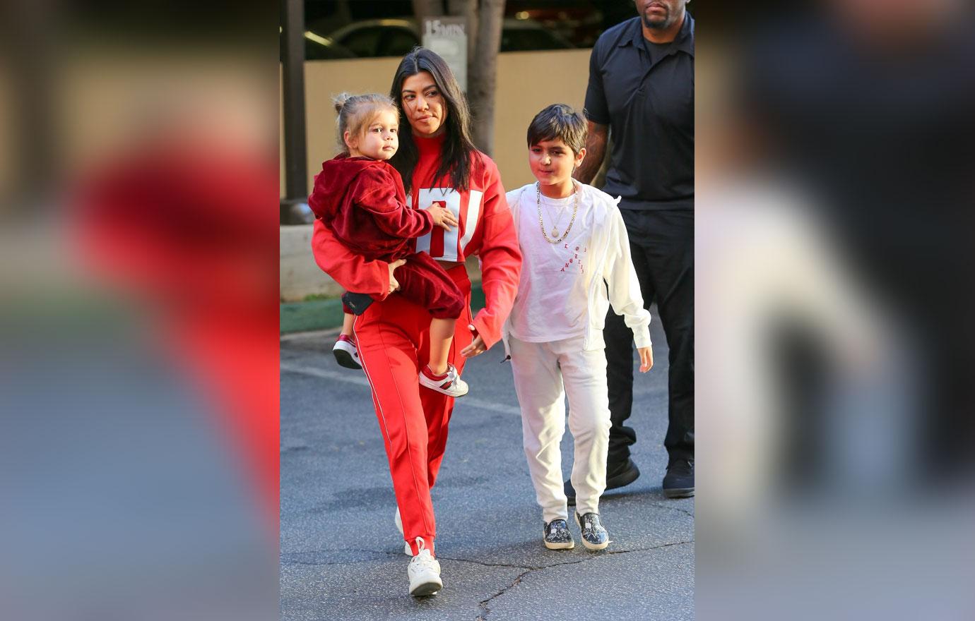 Kourtney kardashian carrying reign