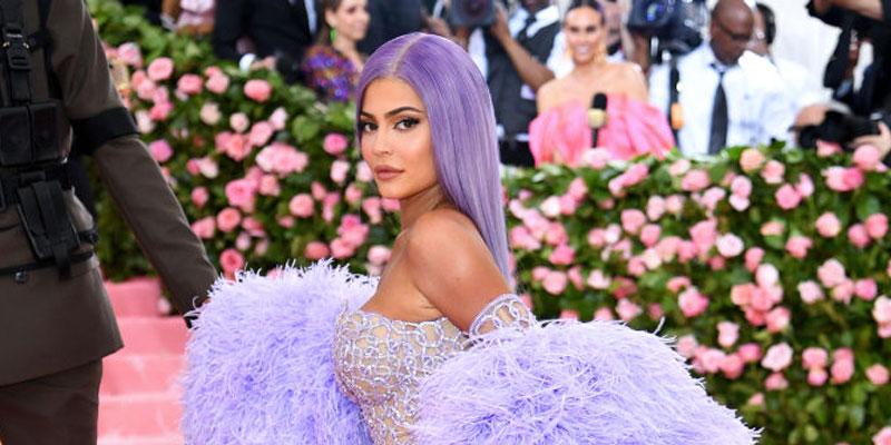 Kylie Jenner Caught Photoshopping Met Gala Pic Posted To Instagram