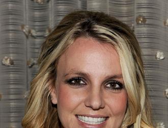 Britney spears april11 rm.jpg