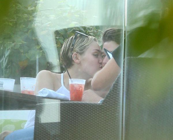 Miley cyrus patrick schwarzenegger 03