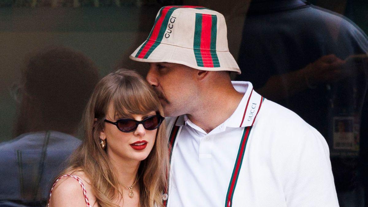 Image of Lena Dunham was spotted en route to the reported rehearsal dinner after maintaining her longtime friendship with Taylor Swift.