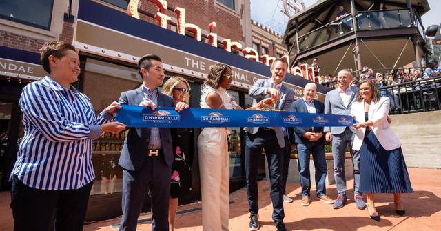 kelly rowland discusses working alongside beyonce