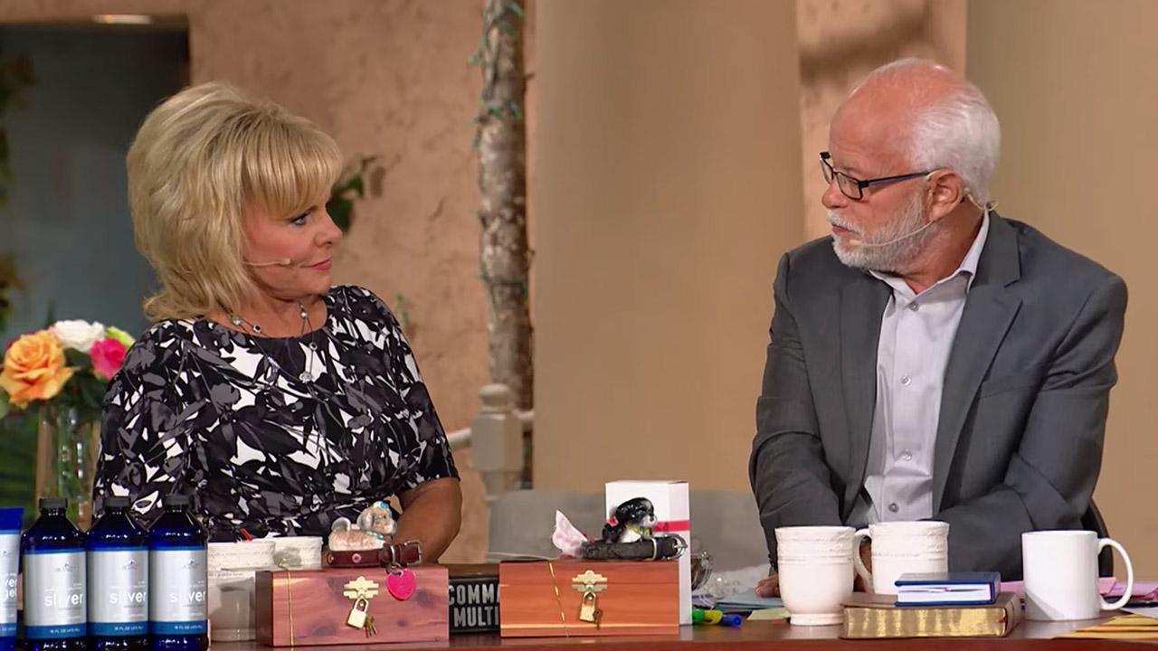 image of Jim Bakker was convicted on 24 counts of fraud and served nearly five years in prison.