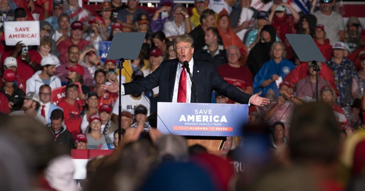 donald trump booed at his own rally after endorsing covid  vaccine news politics