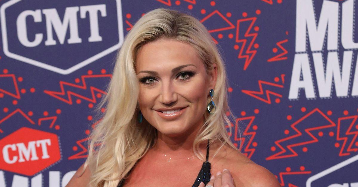 hulk hogan family wife exes children