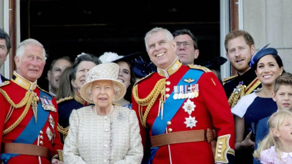 image of royal family 