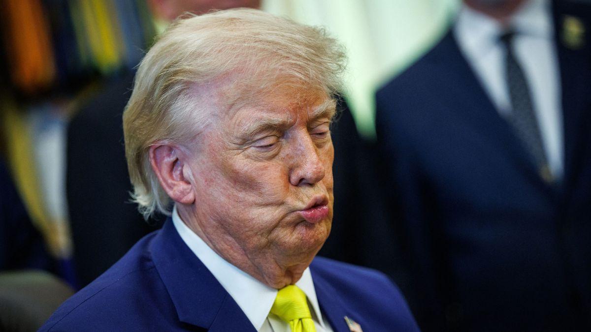 Image of 'Trump is the curse of the Knicks,' one critic snubbed.