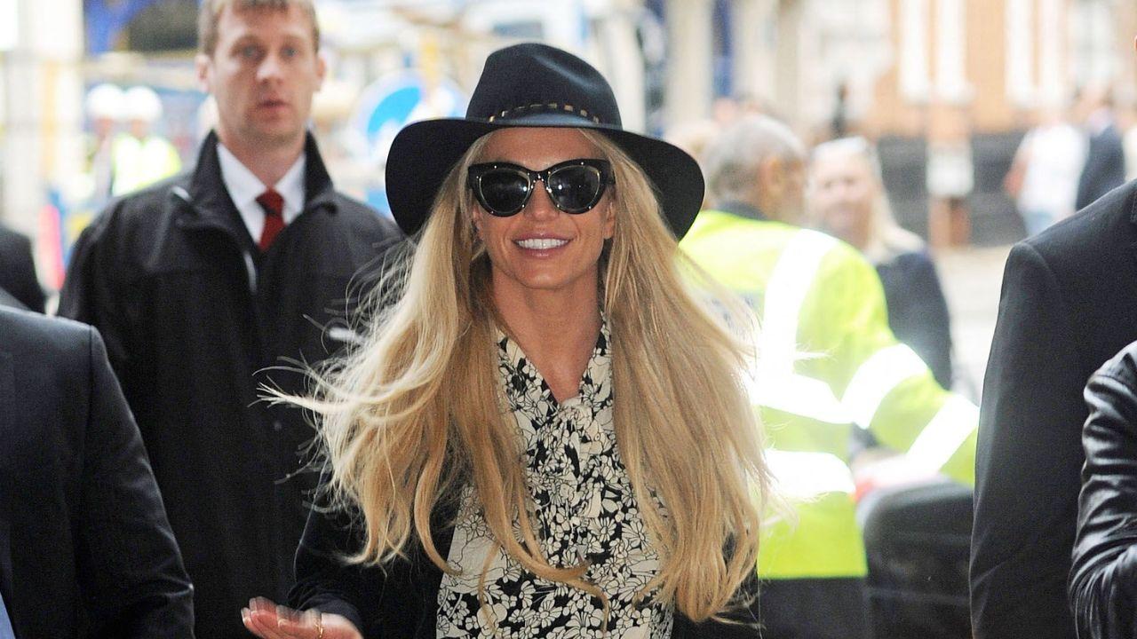 britney spears turns heads new york city outing