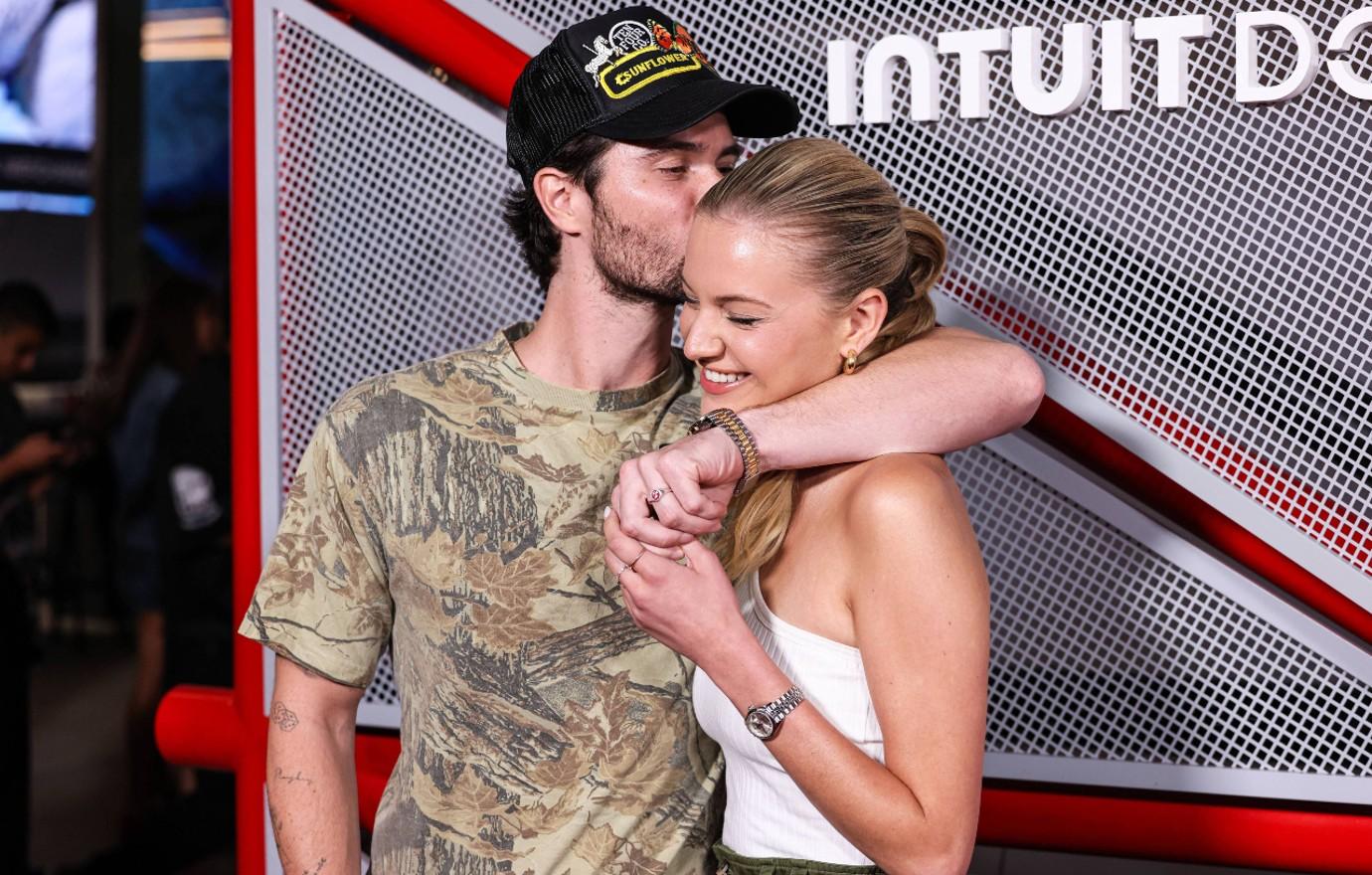 kelsea ballerini says boyfriend chase stokes ran lines with her prep role doctor odyssey we always show up each other