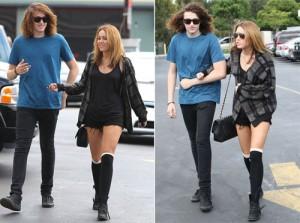 2010__09__Miley_Cyrus_Sept10_274a 300×223.jpg