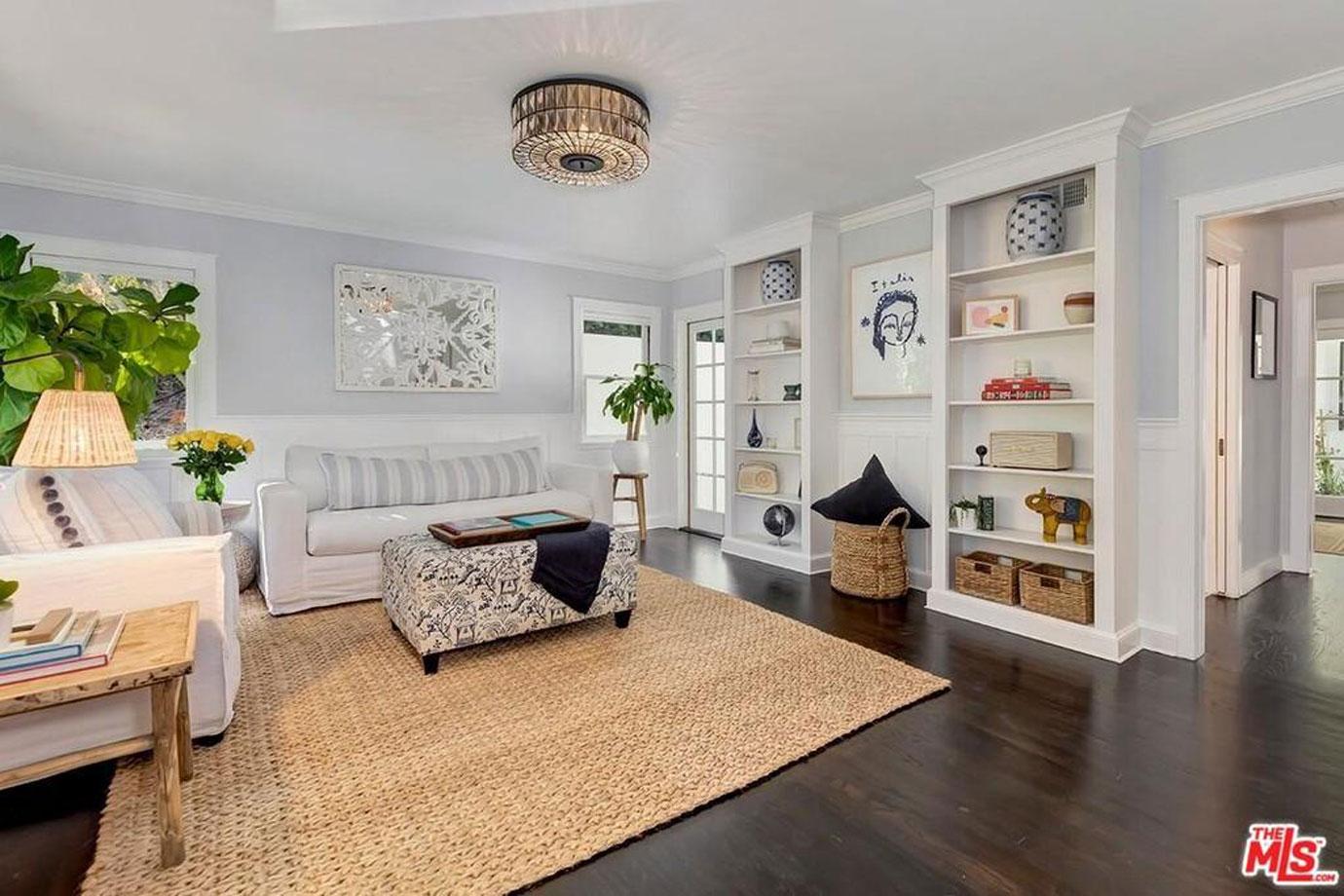 Margot Robbie Lists Home In Hollywood Heights