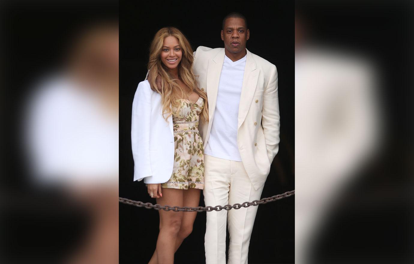 Fans react Beyoncé near nude photos 3