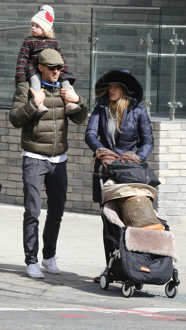 Blake Lively Ryan Reynolds Kids New York 06