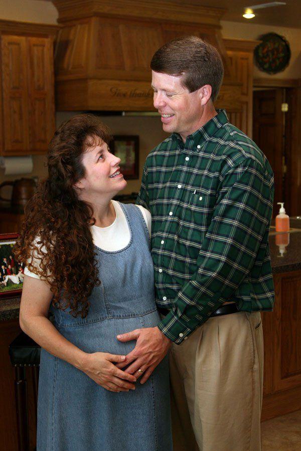 Pregnant duggar ladies 06