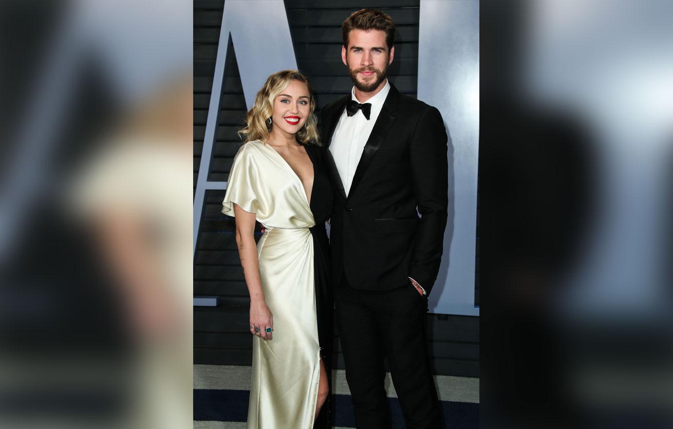 VIDEO Liam Hemsworth Scares Miley Cyrus With Prank After Posting Sweet(01)