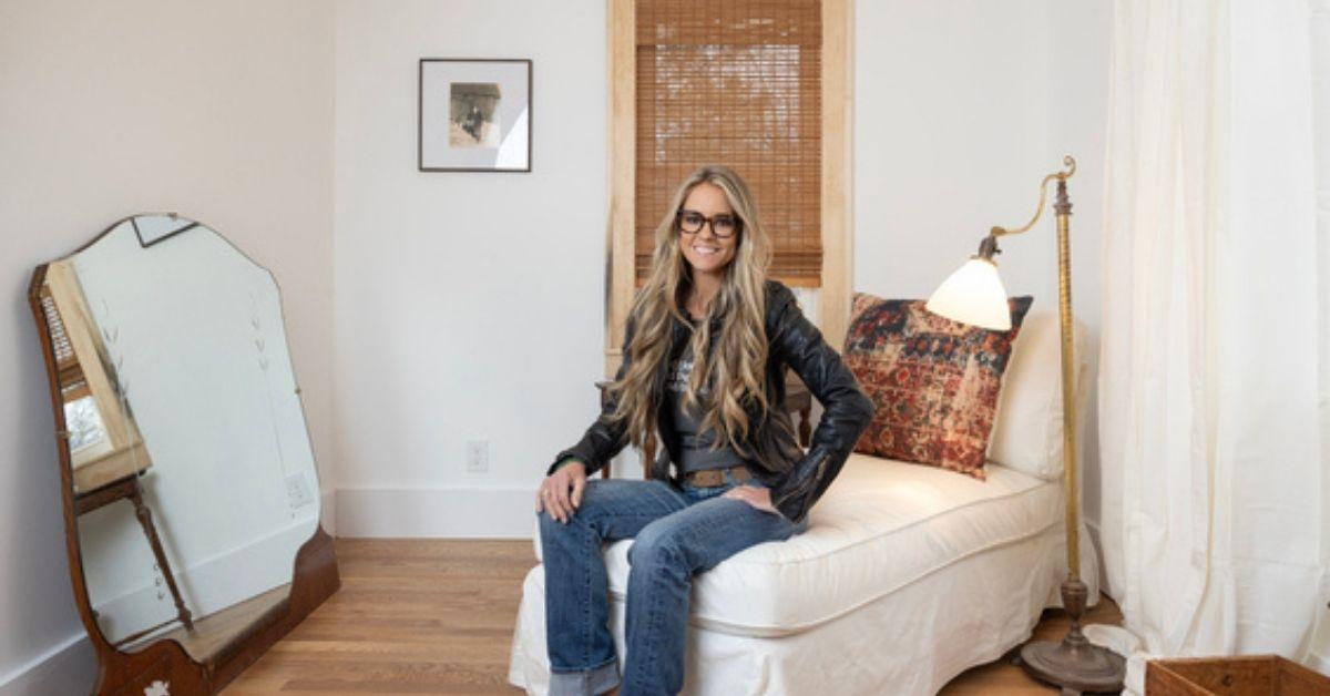 image of Nicole Curtis' 'Rehab Addict' became indefinitely unavailable.