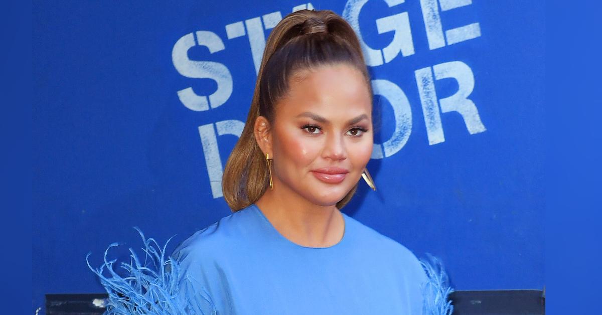 chrissy teigen offers glimpse night home pp