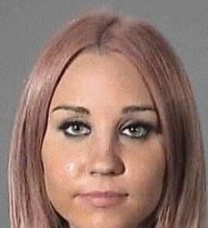Amanda bynes may6 001_0.jpg