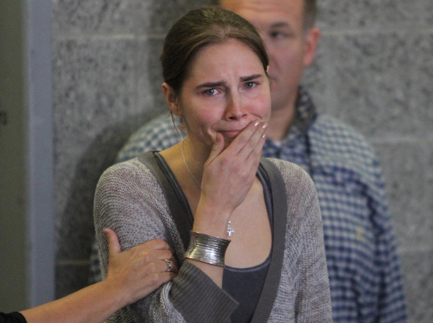 amanda knox reconvicted slander roommates murder  italy