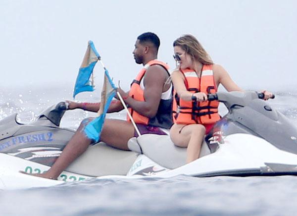 Khloe kardashian tristan thompson pda 02