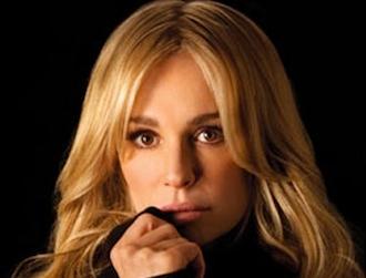 Taylor_armstrong_dec6_0.jpg
