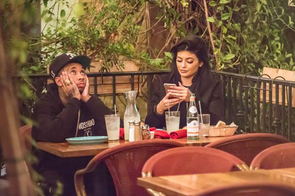 Kylie jenner always phone5