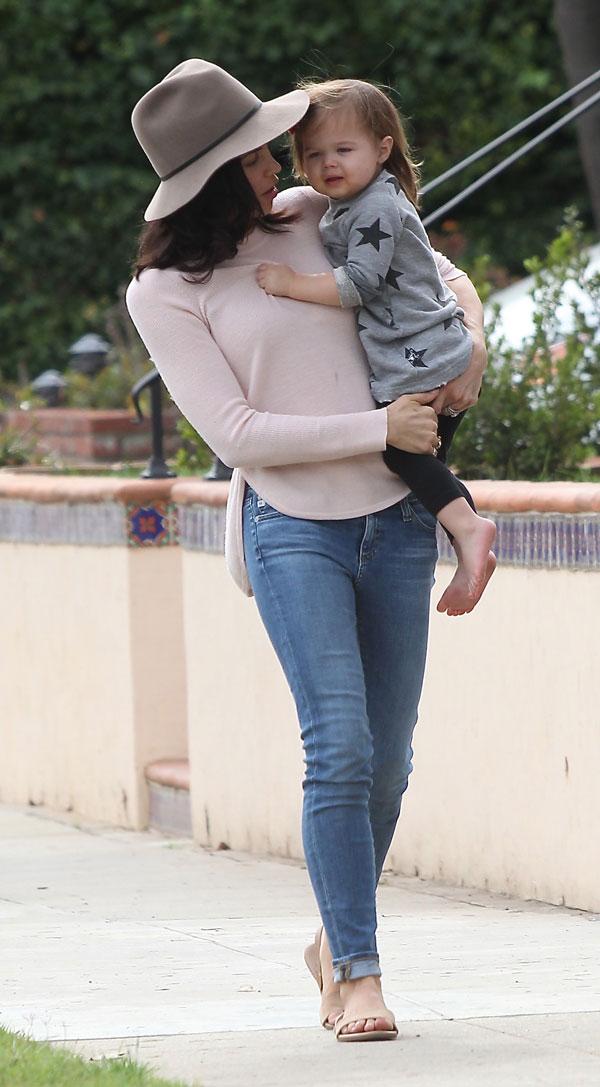 Jenna dewan tatum baby everly inf 06