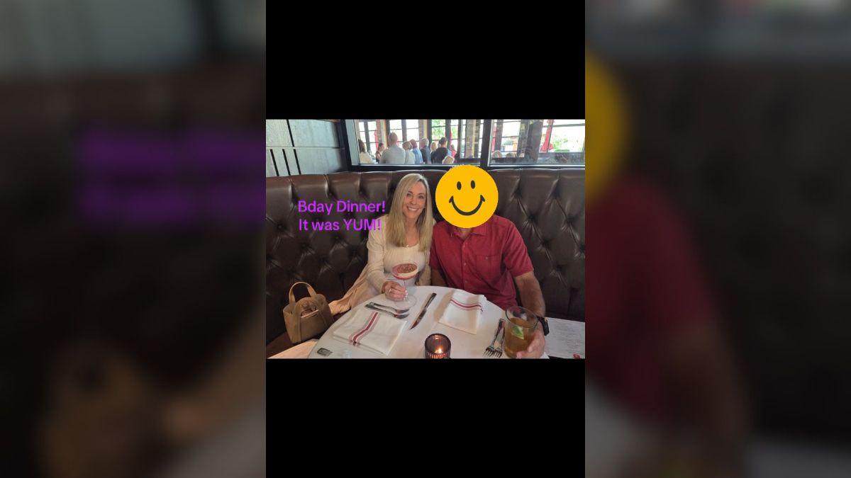 Photo of Kate Gosselin used an emoji to cover her boyfriend's face.