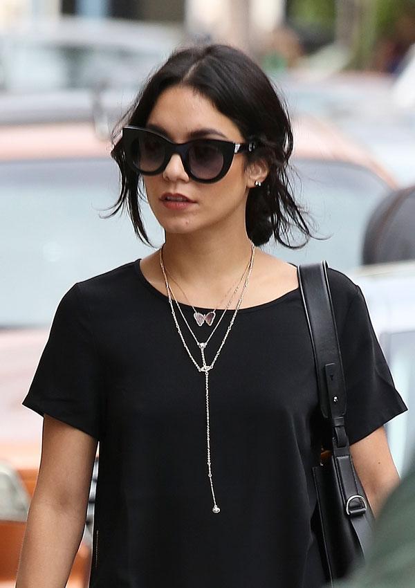 vanessa hudgens naked photos scandals grease