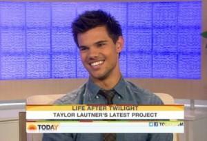 2011__09__Taylor Lautner Today Sept21ne 300×204.jpg