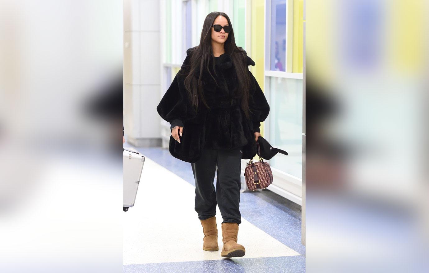 *EXCLUSIVE* Rihanna is classy but casual as she arrives at JFK airport