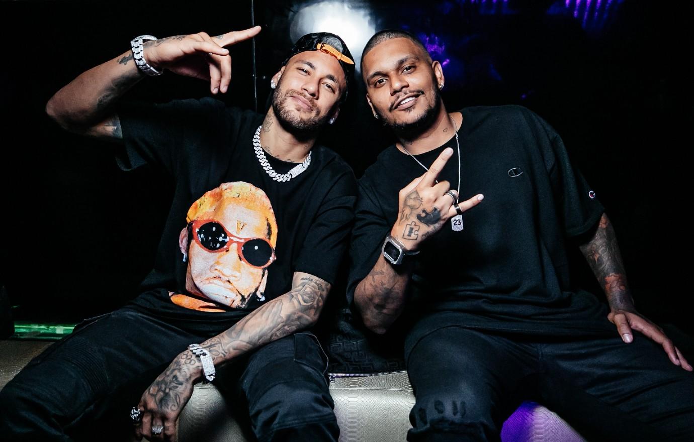 neymar jr and cris guedes at baoli miami