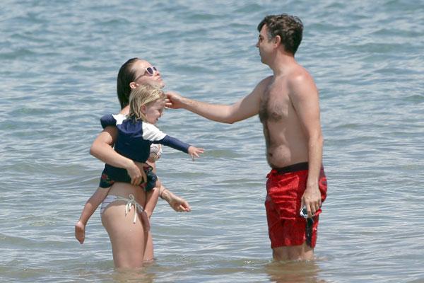 Olivia Wilde Pregnant Bikini Baby Bump Maui