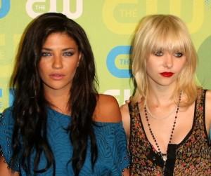 2011__05__Taylor_Momsen_Jessica_Szohr_May10 300×261.jpg