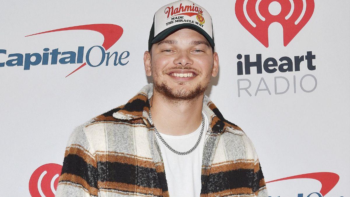 Image of Kane Brown claimed that he was hit with a golf ball from a close range on Tuesday.