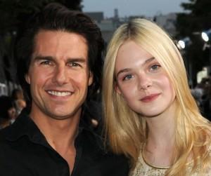 2011__06__Elle_Fanning_Tom_Cruise_June9 300×256.jpg