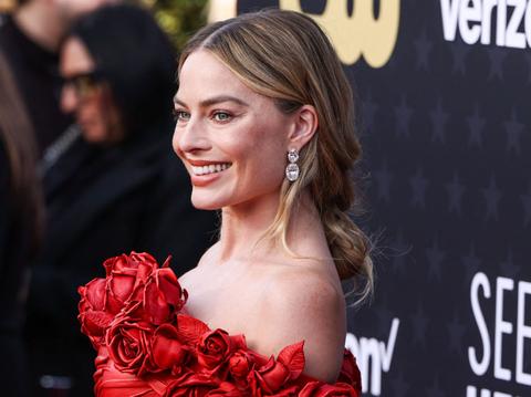 barbie fans outraged margot robbie greta gerwigs oscar snubs